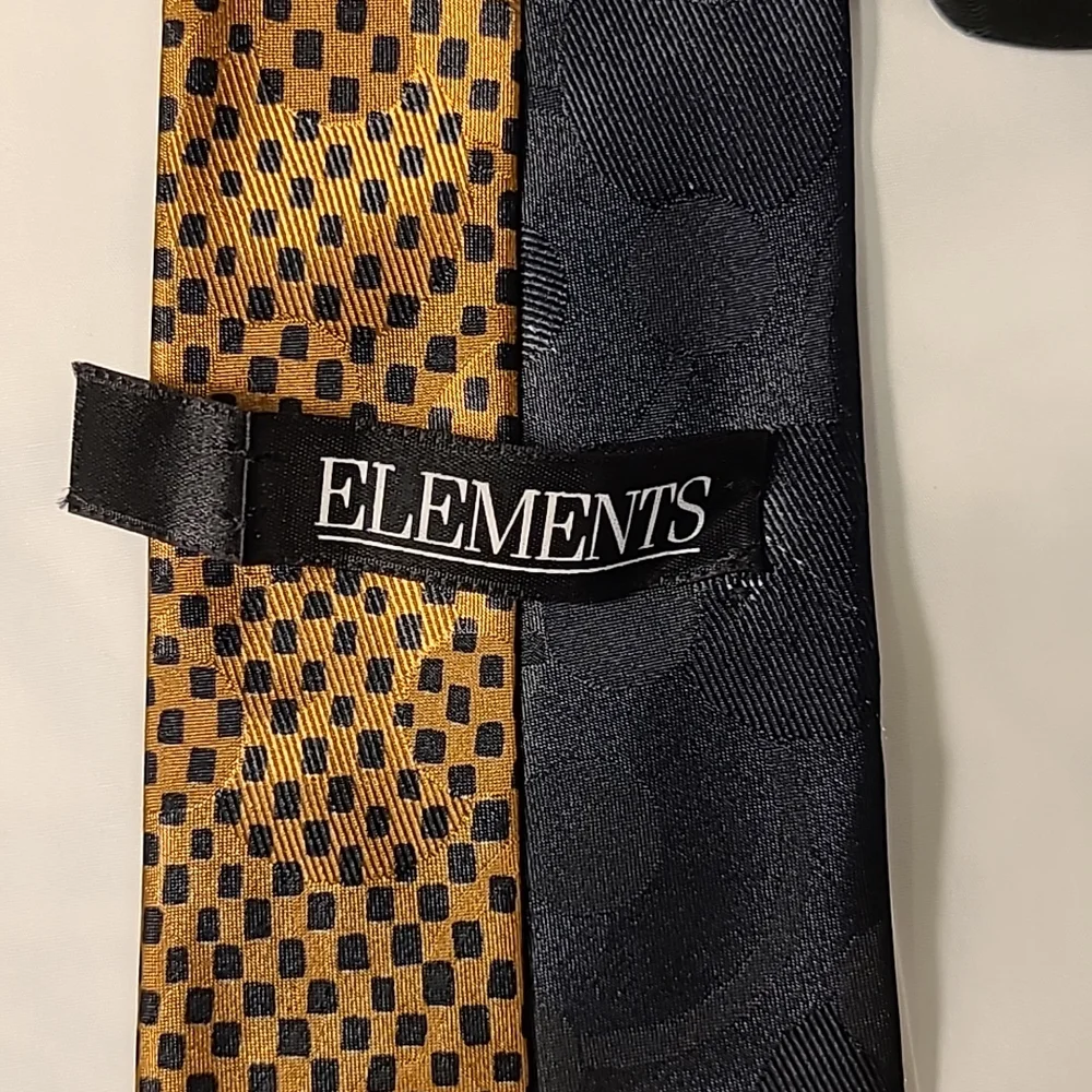 Elements - Picture 4 of 4